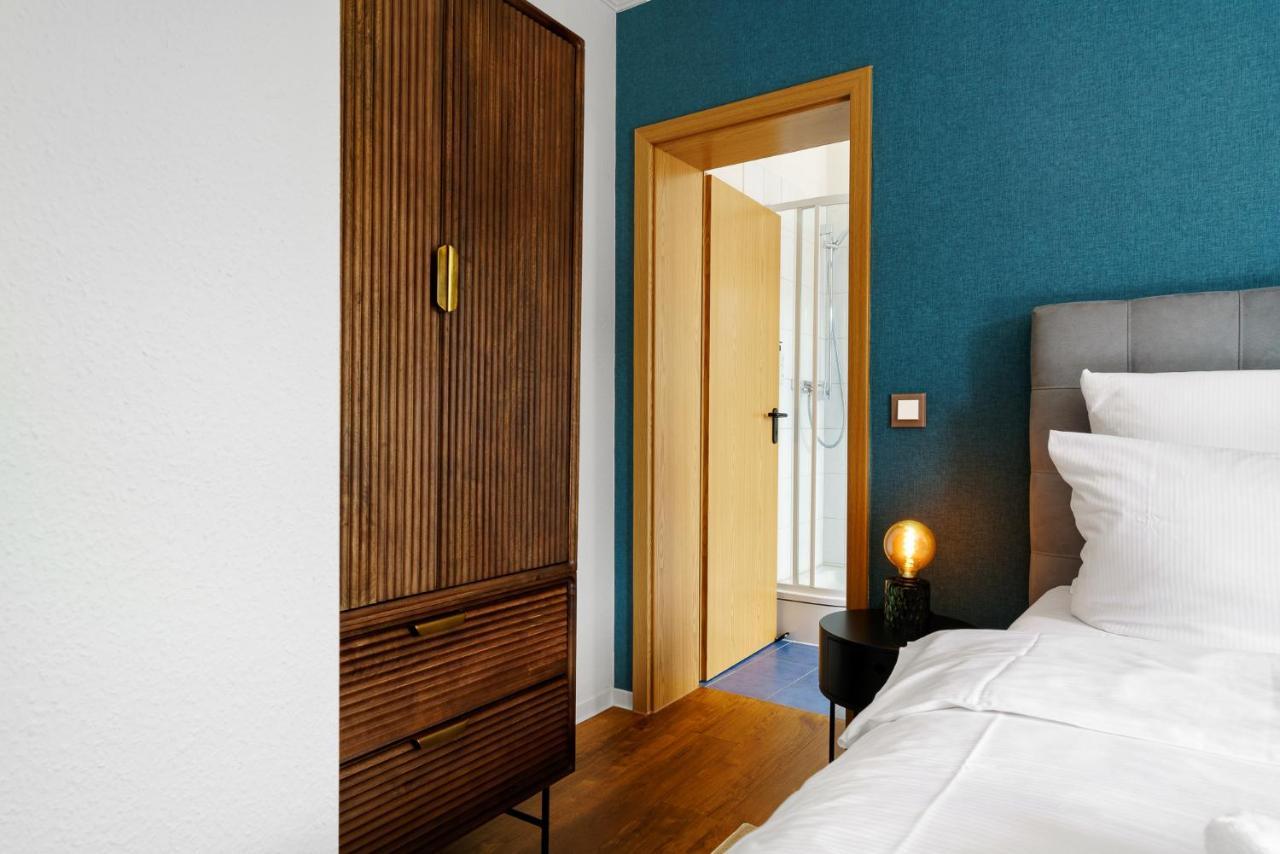 Hotel Waren-Alte Warener Zeitung Buitenkant foto